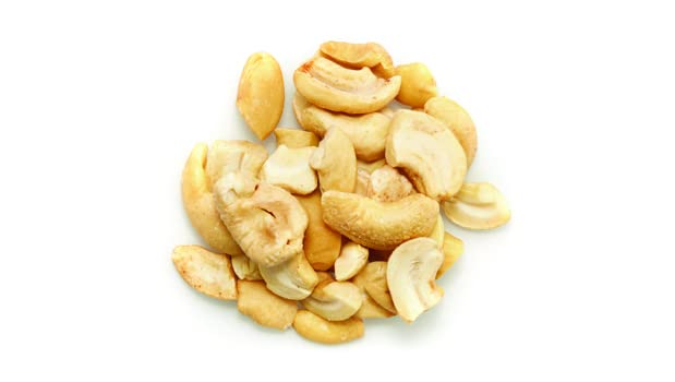 Yupik Organic Raw Cashew Pieces, 2.2 lb (35.2 oz), Gluten-Free, Kosher, Non-GMO, Vegan, Chopped Nuts, Unsalted, Unroasted, Oil-Free, Crunchy Cashews