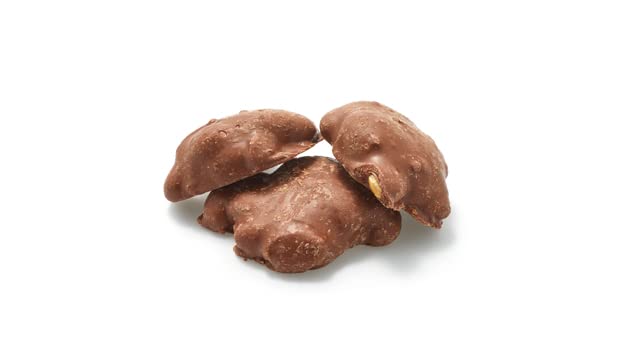 Yupik Caramel Peanut Clusters, 2.2 lb (35.2 oz), Roasted Peanuts & Caramel Coated in Milk Chocolate, Smooth & Crunchy, Sweet Snacks, Chocolate Candy