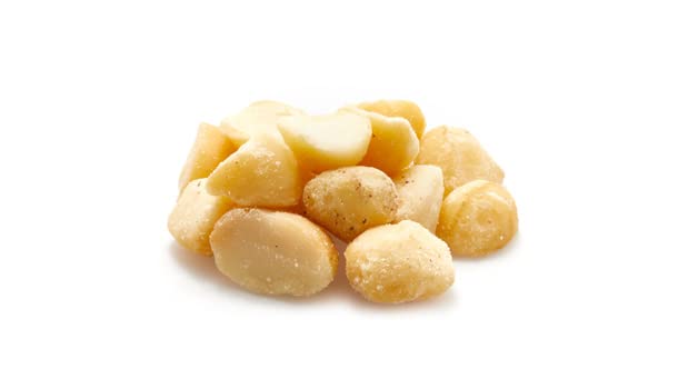 Yupik Macadamia Nuts, Medium Pieces, 2.2 lb (35.2 oz), Raw and Unsalted, Gluten-Free and Kosher, Unroasted Oil-Free Nuts with Creamy Flavor, Source