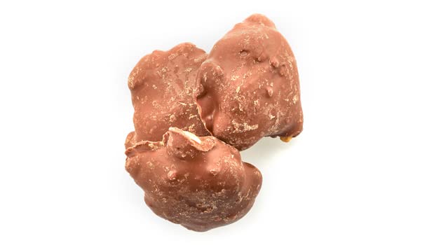 Yupik Caramel Peanut Clusters, 2.2 lb (35.2 oz), Roasted Peanuts & Caramel Coated in Milk Chocolate, Smooth & Crunchy, Sweet Snacks, Chocolate Candy