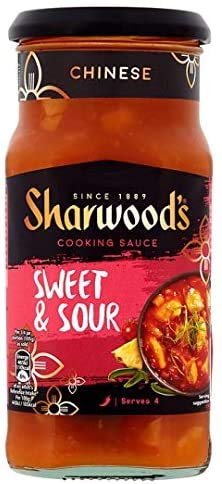 Sharwood's Sweet And Sour Cooking Sauce 425g - A Sweet, Sticky Sauce with Crunchy Vegetables and Juicy Pineapple.