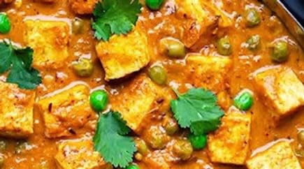 Curry Girl Signature Original Curry Sauce, Hot/Mild, 16 oz - Authentic Indian Simmer Sauce, Vegan, Gluten?Free, All?Natural, Bold Flavor for Chicken