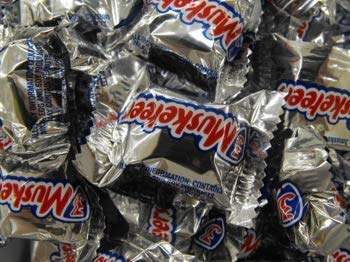 RiverFinn Mar's Chocolate Mini Bite Size Chocolate Candy Bars (3 Musketeers, 5 Pounds) Perfect for Gifts, Candy Bowls & Buffets, Easter, Mother's Day