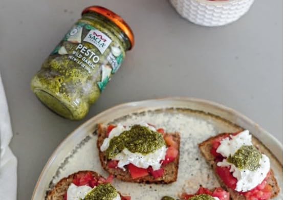 SACLA Wild Garlic Pesto Sauce | Basil & Wild Garlic Italian Pesto with Parmigiano Reggiano & Pecorino Romano Cheeses | 6.7 oz Glass Jar | Non-GMO