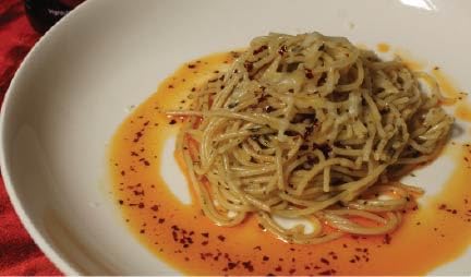 Garlic Chili Oil (8.1oz Bottle)