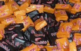 Barratt Fruit Salad And Black Jacks Chews 1 Kilo Bag by Barratt