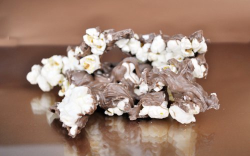 Philadelphia Candies Milk Chocolate Drizzled Popcorn, 12 oz. Gift Tub