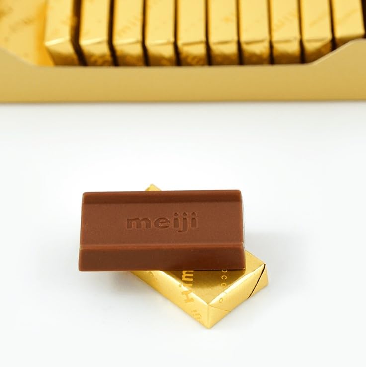 Chocolate 26 blocks mild bitter black Dagashi snack Japan Dark Chocolate,Milk Cchocolate or Hi Milk (Hi Milk)