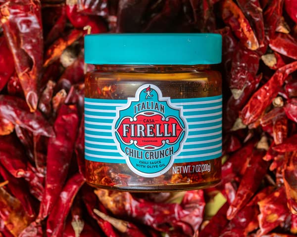FIRELLI Chili Crunch | 7oz Bottle (Pack of 1) | Italian Chili Crunch Perfect for Cooking or Garnish, Enjoy with Ramen, Pizza, Eggs | Great Flavor