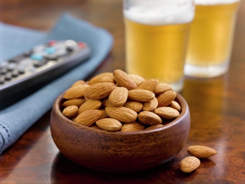 Mandelin Blanched Whole Almonds, 100% Almonds (1 lb), Non-GMO, Gluten Free, Vegan, Keto, Plant Based Diet Friendly, Kosher for Passover, Every Batch