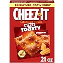 Cheez-It Cheese Crackers, Baked Snack Crackers, Lunch Snacks, Family Size, Extra Toasty, 21oz Box (1 Box)