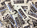 Hershey's Cookies 'n' Creme Snack Size Bars - 2 Pound (32 oz) - Hershey's Bulk Candy - Individually Wrapped Chocolate - By Queen Jax