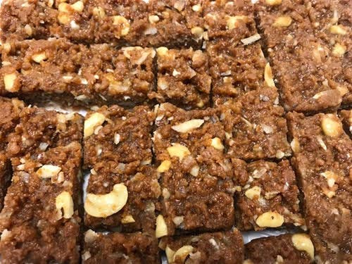 HIMALYA FRESH Dhoda Burfi 14oz - Premium Authentic Indian Food & Sweets Made With Pure Buffalo Milk - No Fillers Or Preservatives (1 Box)