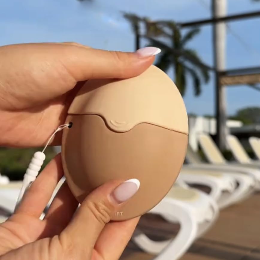 1 piece Silicone sunscreen applicator, portable body lotion applicator, water replenishing applicator (khaki)