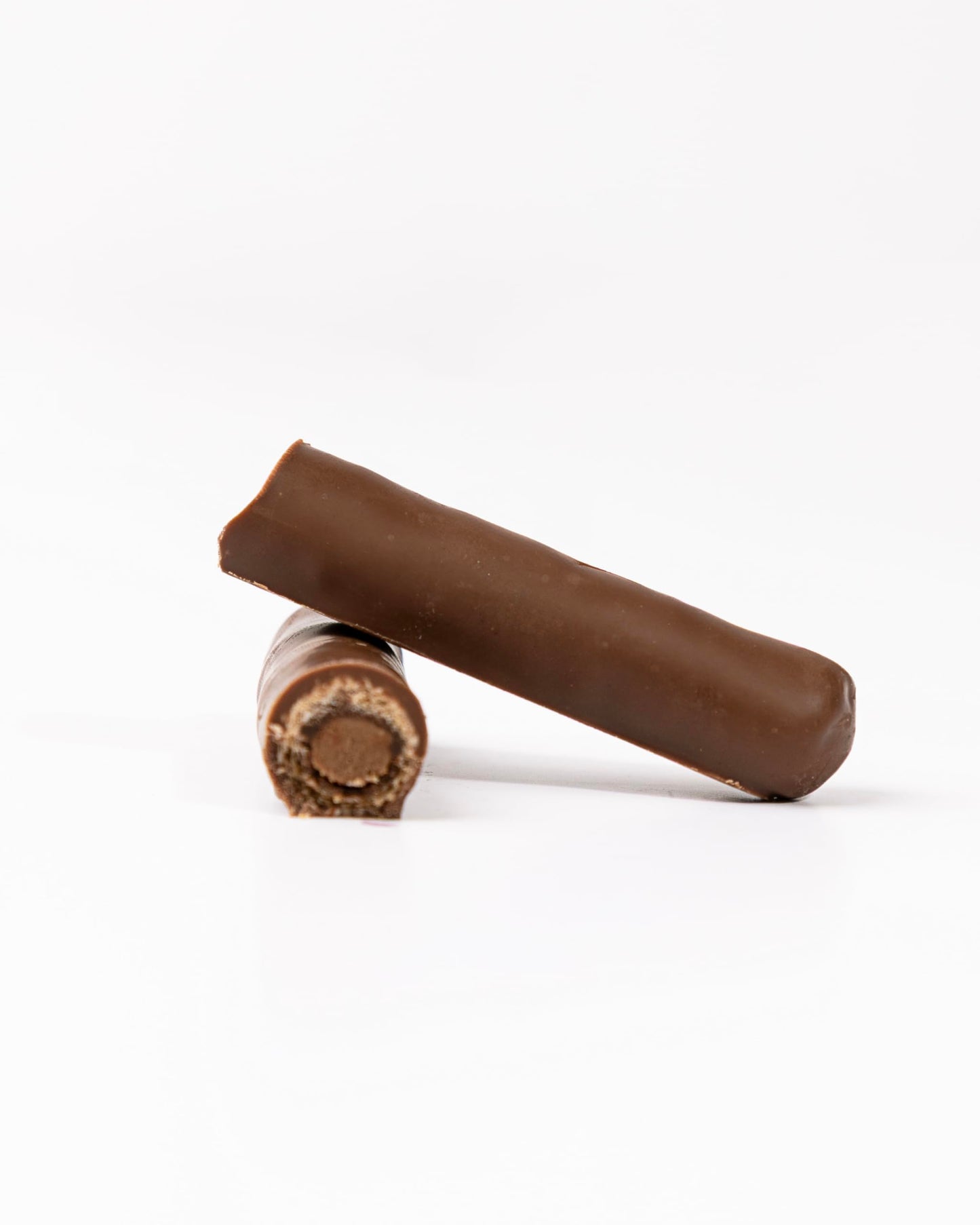 OMNIYA Delicacy Chocolate Cigar Box 12 Pieces Milk Chocolate Cigars (5.82 oz) Gourmet Gift for Birthday, Anniversary, Graduation & Corporate Gifting