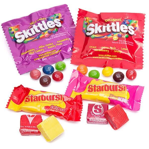 SKITTLES & STARBURST Variety Pack Fun Size Chewy Fruity Candy Assortment, Contains 4 Fruity Flavor Varieties, 255 Count (Pack of 1)