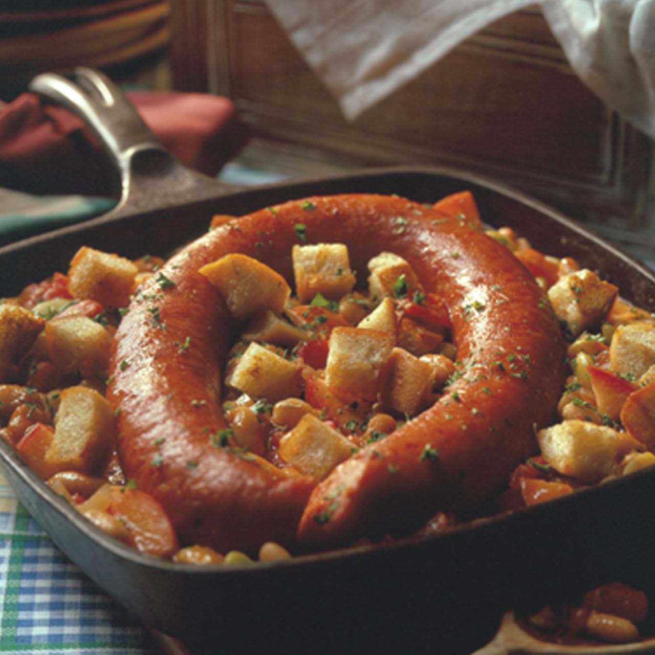 Hi Mountain Seasonings ? POLISH Sausage Making Kit ? Includes Sausage Seasoning, Cure, Natural Hog Casings, and Simple-to-Follow Directions ? Creates