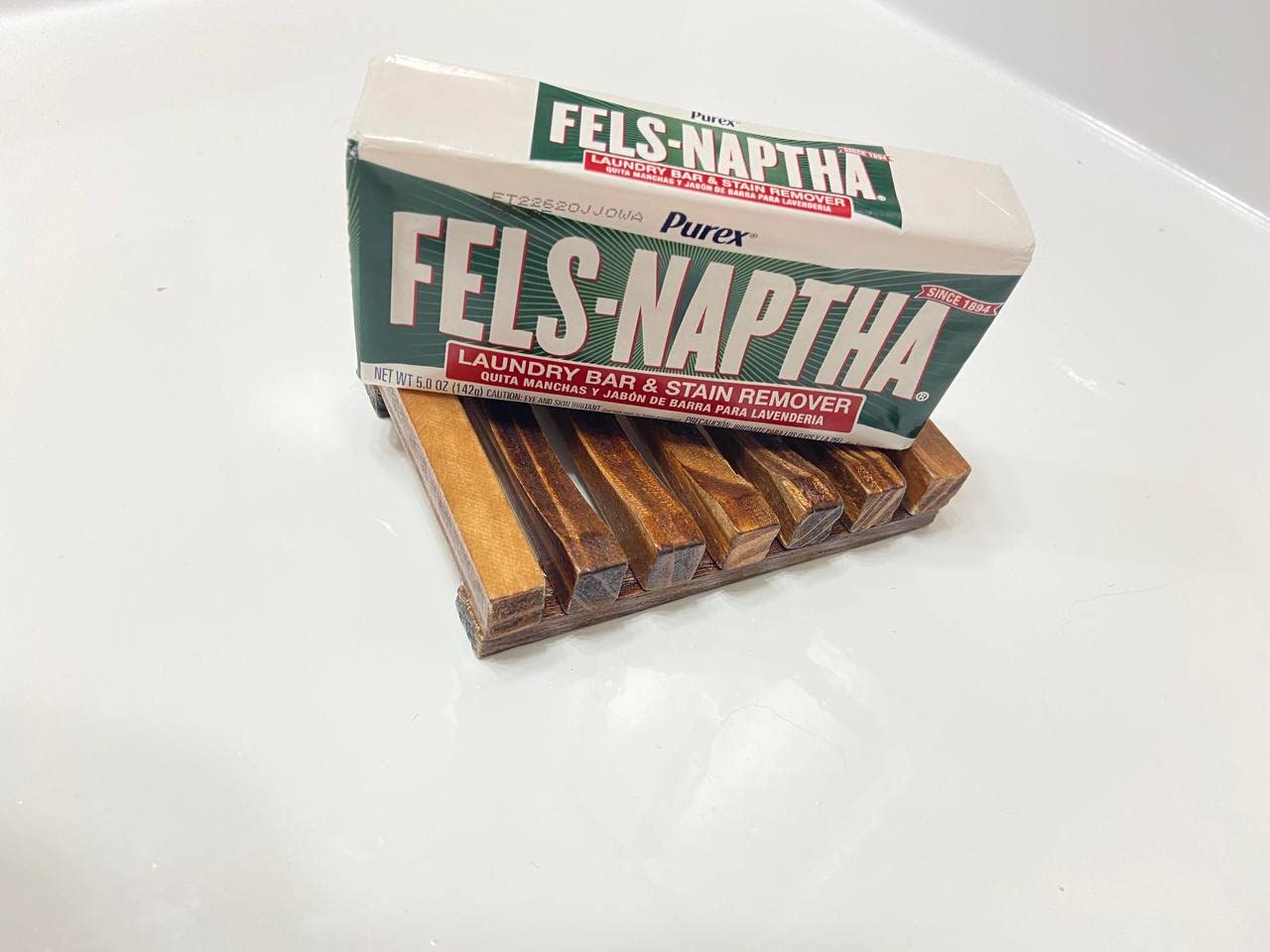 Fels Naptha Laundry Detergent & Wooden Soap Dish Supreme Shop TDV (2 bar soap)