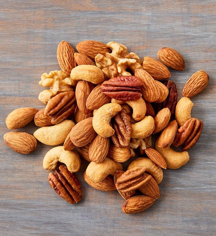 Harry & David Snack Lovers Gift Basket, Sweet And Salty Treats, Includes Popcorn, Snack Mix, Mixed Nuts, Pretzels, Gourmet Snack Gift Basket, All