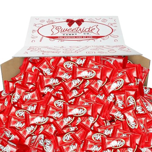 Chocolate Bars KitKat - 5lb Candy Pack - Delicious and Crunchy Chocolate Candy Bulk for Adults and Kids - Party Pack - Holiday, Full Size
