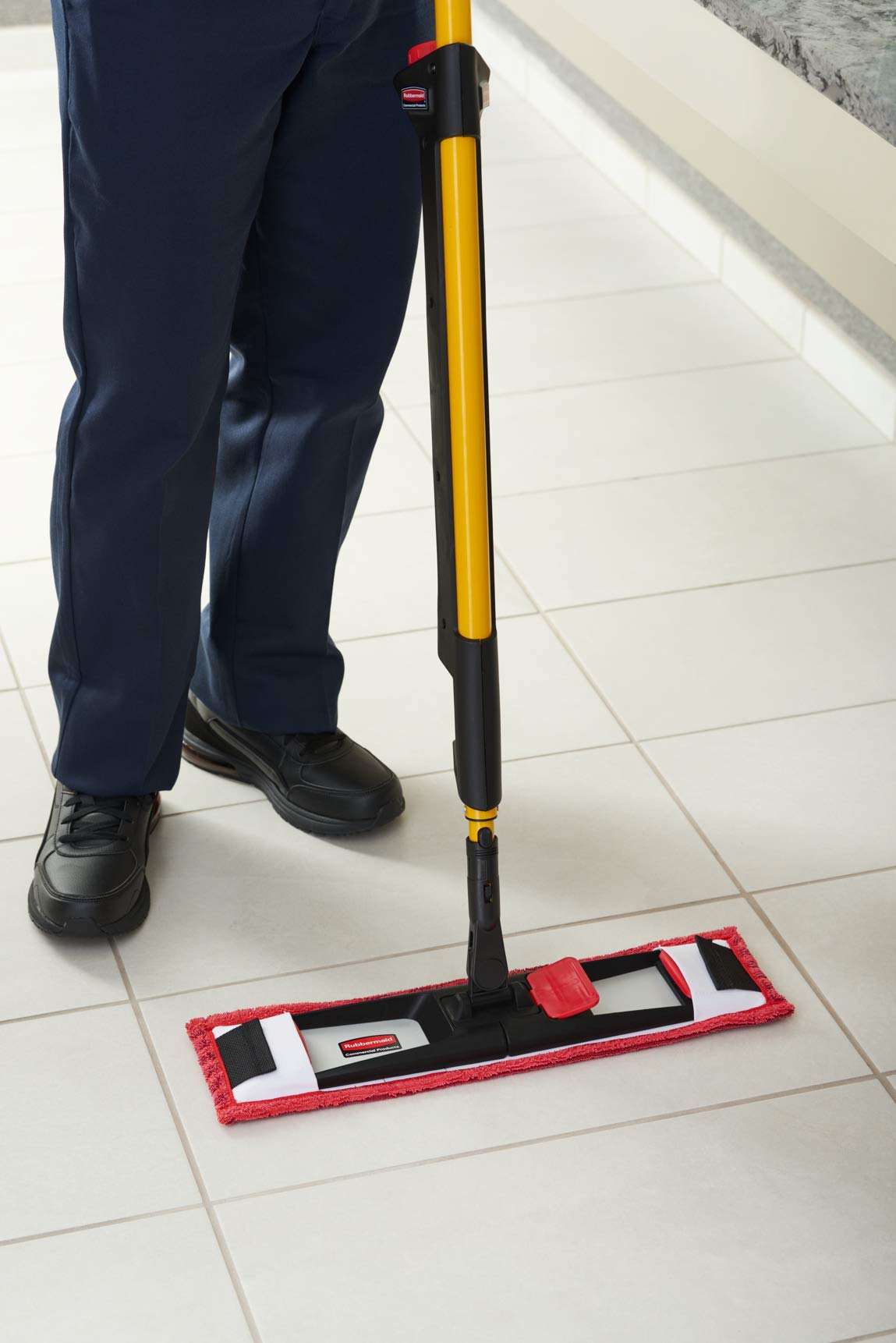 Rubbermaid Commercial Products 18 inch Adaptable Flat Mop Microfiber Pad, Red, for Janitorial/Professional Cleaners and Light-Duty Cleaning/Mopping