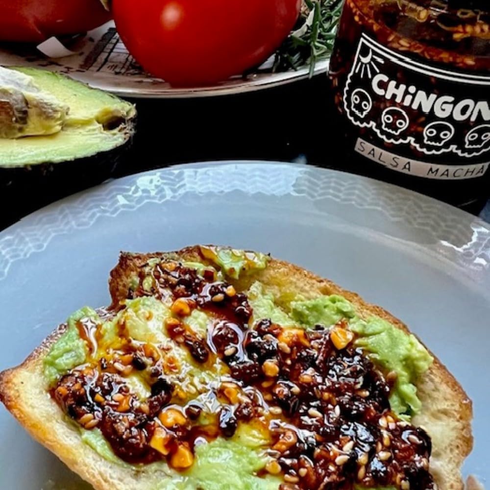 CHiNGONAs Salsa Macha Verde - Gourmet Mexican Oil-based Chili Crunch Sauce, Vegan and Gluten-Free, Crunchy Chili Oil, 6 oz