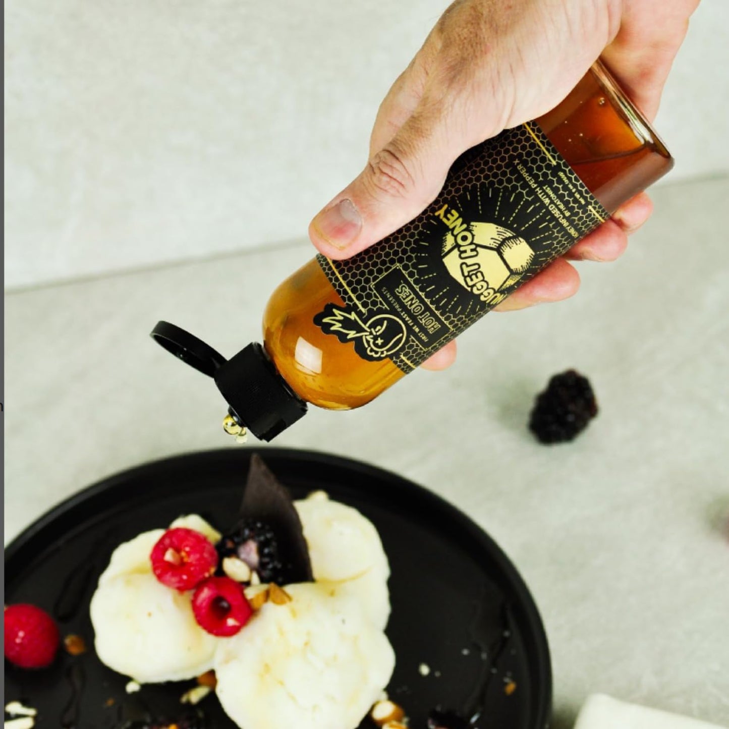 Nugget Honey by Hot Ones, Mild Heat Hot Sauce With Flavors of Honey, Gin & Pepper X, Made With All Natural Ingredients, 5 fl oz Bottle (1-Pack)