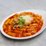 [Dongwon] Authentic Korean Rice Cake Topokki with Creamy Cheese Flavor | Popular Korean Street Food | Easy to Prepare | Delicious and Chewy Snack