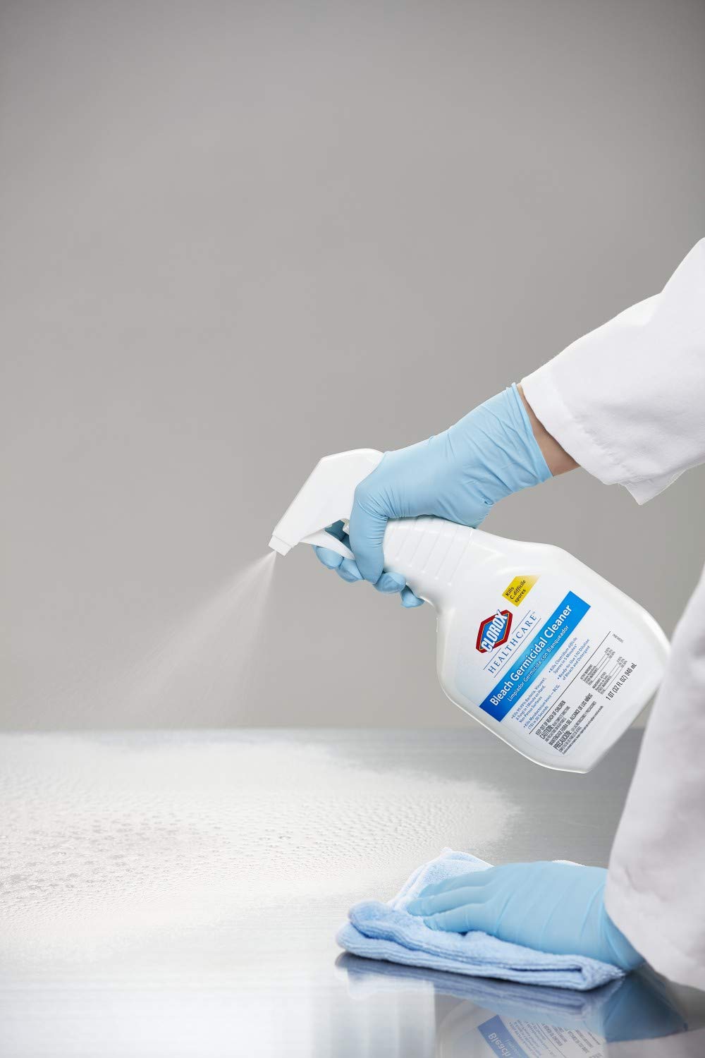 Clorox Healthcare Bleach Germicidal Cleaner Spray, 22 Ounces (68967)