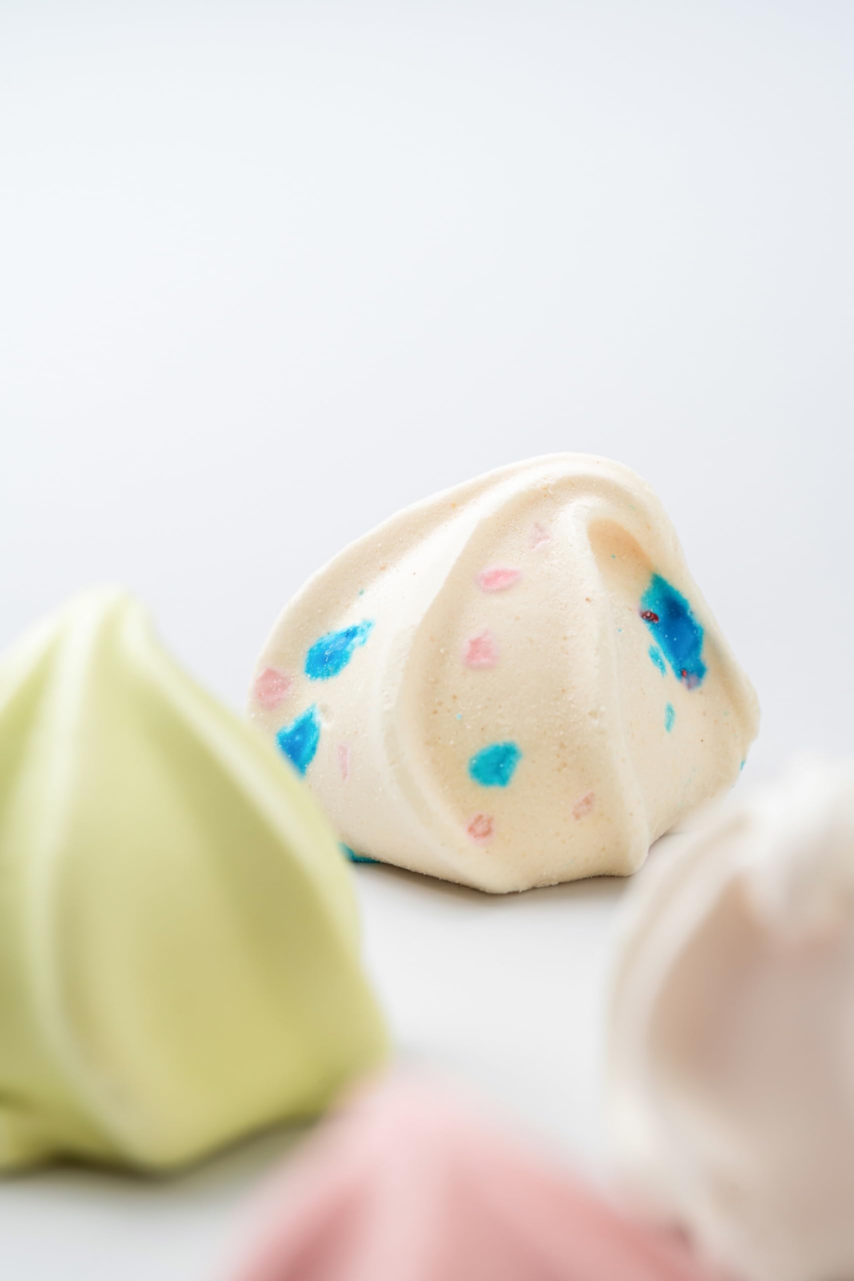 Krunchy Melts Original Meringue Cookies | Cotton Candy Flavor | Only 90 Calories Per Serving | Fat Free, Gluten Free, Dairy Free (4 Oz)