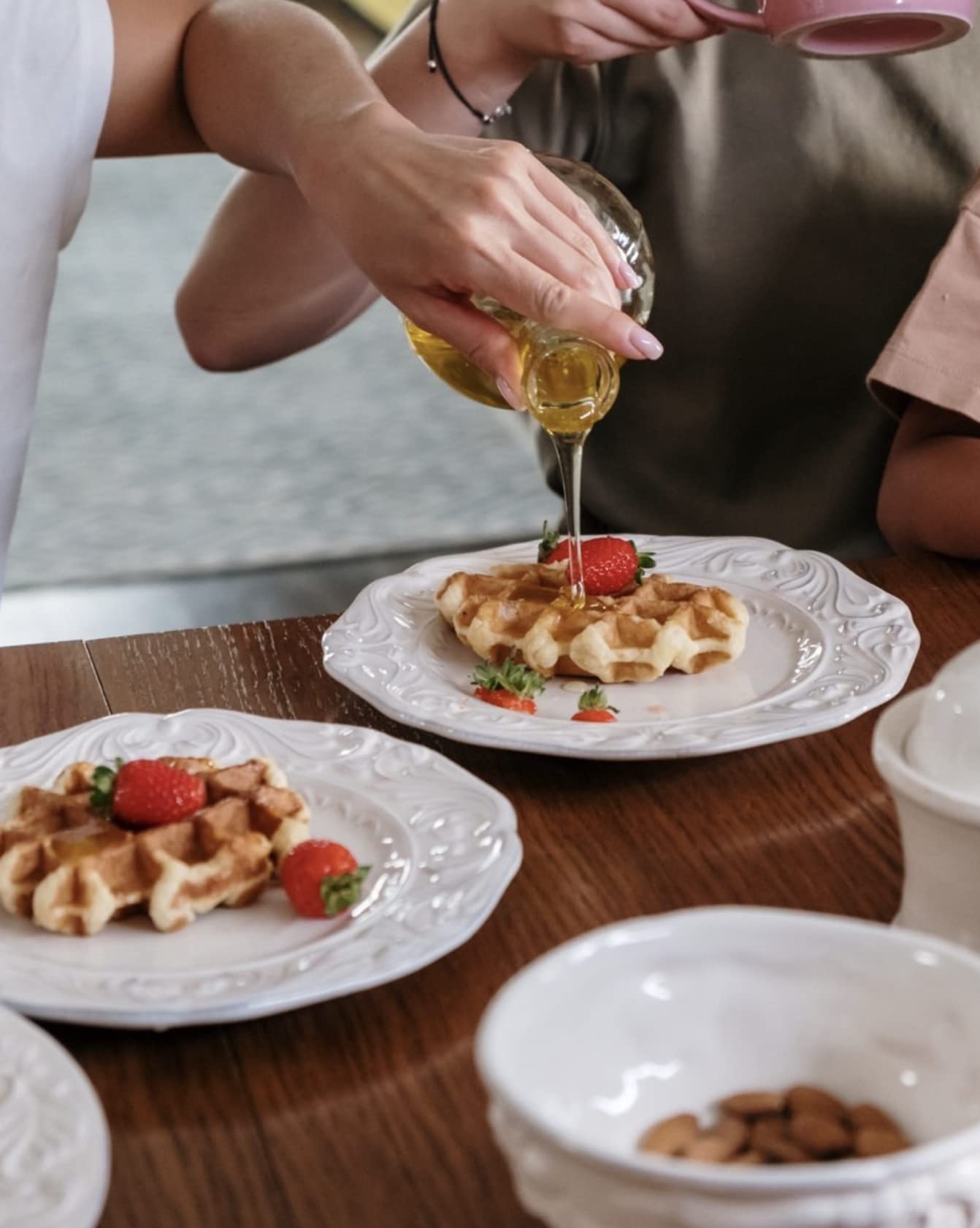 Authentic Imported Pearl Sugar Belgian Waffles (Traditional, [6x] 55g Waffles)