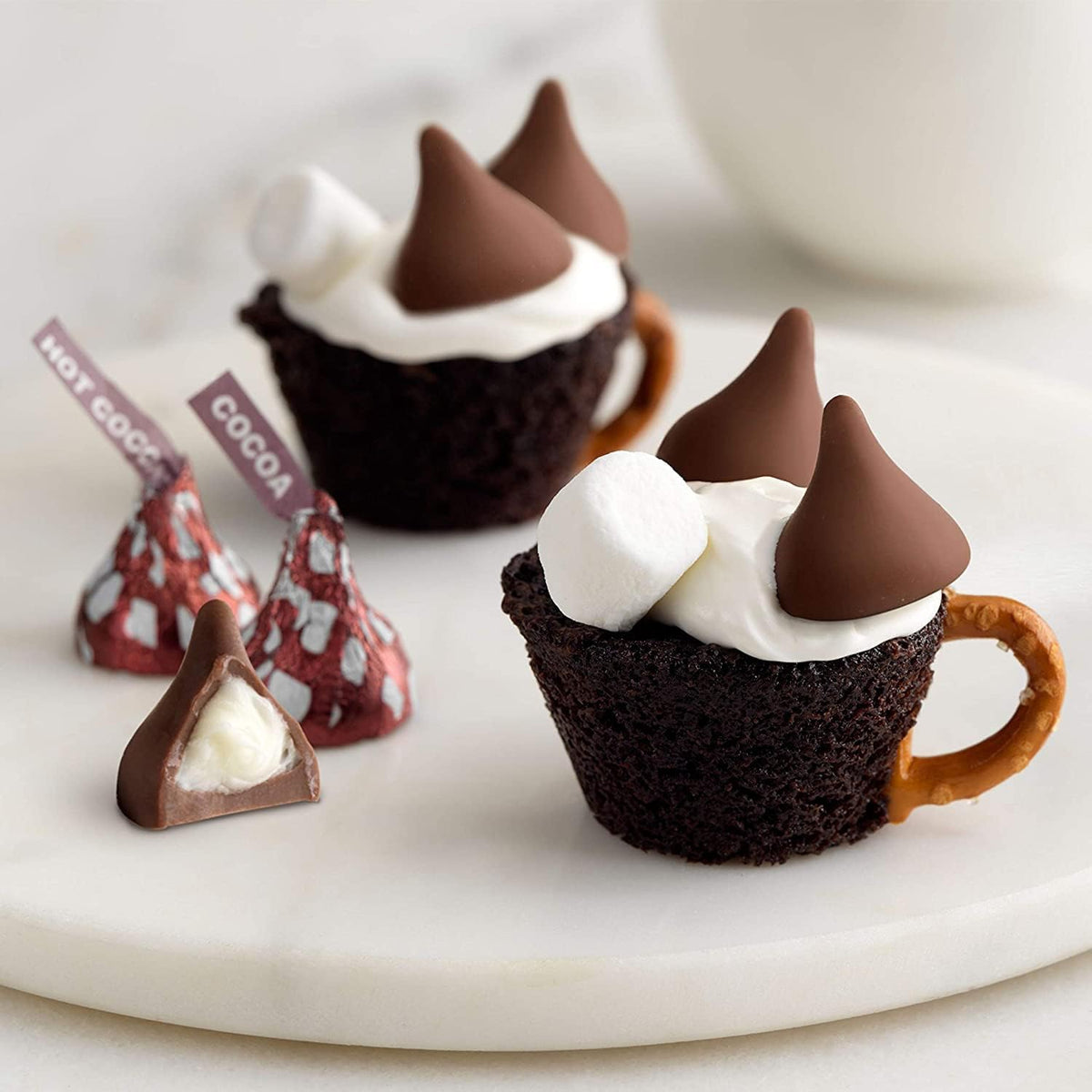 Candykrave Hershey'es Hot Cocoa Kisses Mother Days Chocolate Candy - 1lb (100 pcs) Bulk Pack of Chocolate kisses Mothers Day Candy, Bulk candies