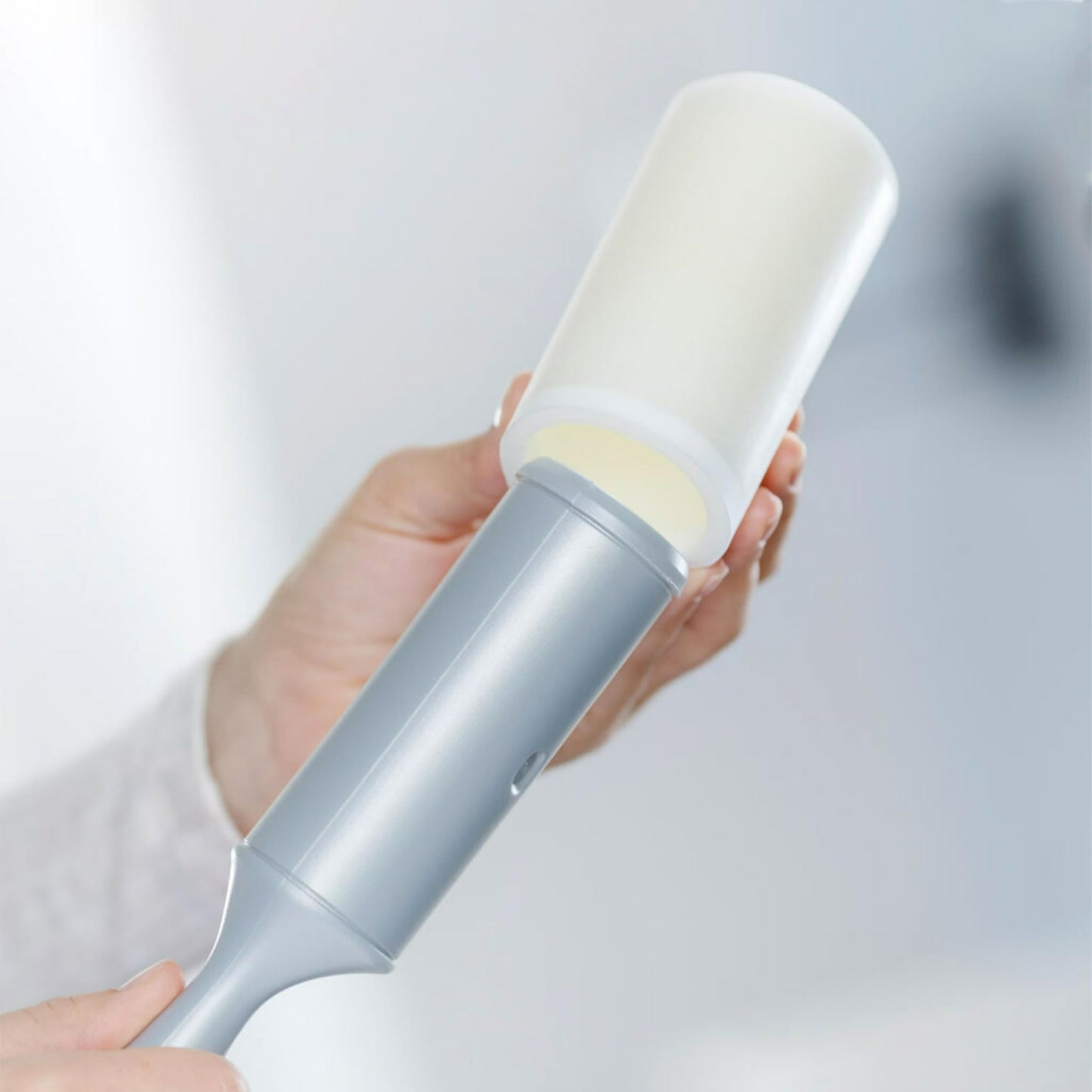 Scotch-Brite Everyday Clean Lint Roller, Lint Roller for Pet Hair, Clothing, Furniture and More, 1 Lint Roller, 70 Sheets Total, Lint Remover, Lint