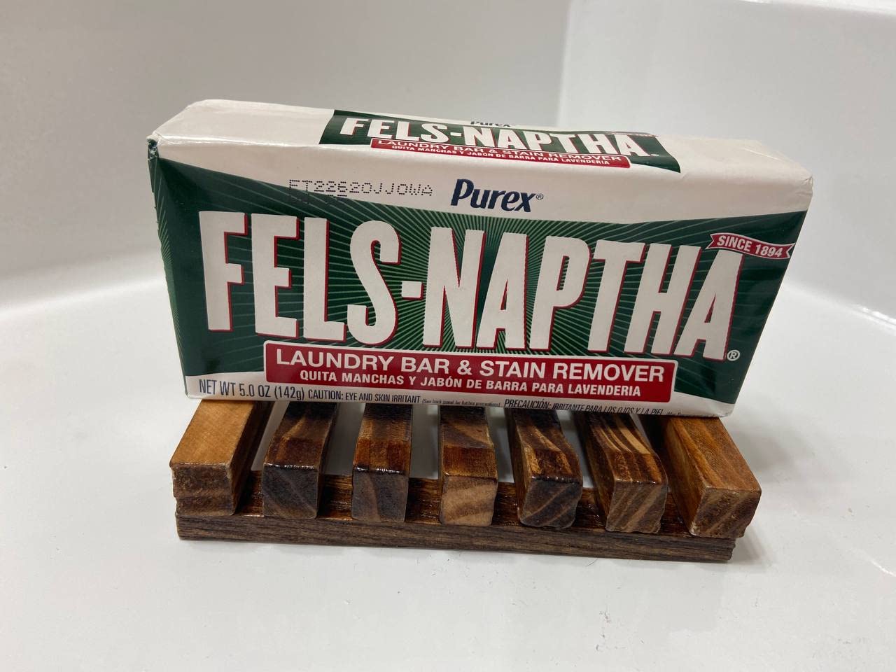 Fels Naptha Laundry Detergent & Wooden Soap Dish Supreme Shop TDV (2 bar soap)
