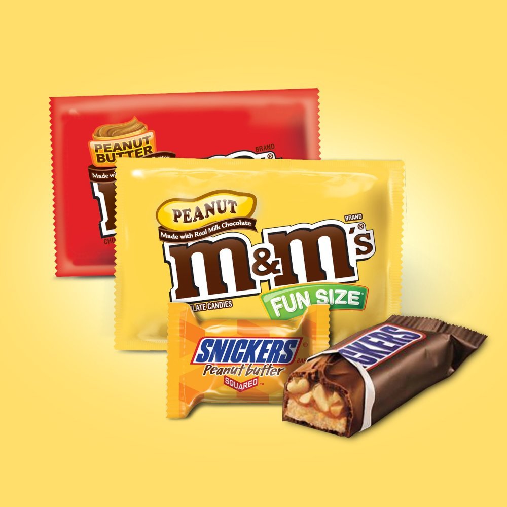 SNICKERS & M&M'S Peanut & Peanut Butter Lovers Fun Size Chocolate Candy Variety Mix 32.2-Ounce 55-Piece Bag