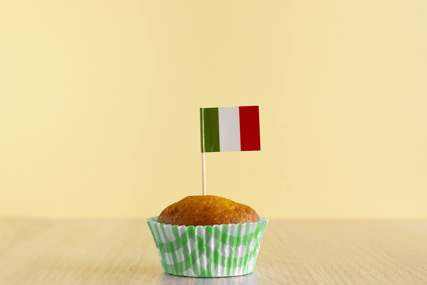 1,440 Count | KingSeal Italian Flag Toothpicks, 2.5 Inch, Ideal for Italian Restaurants, Appetizers, Cocktails, and More - 10 Packs x 144