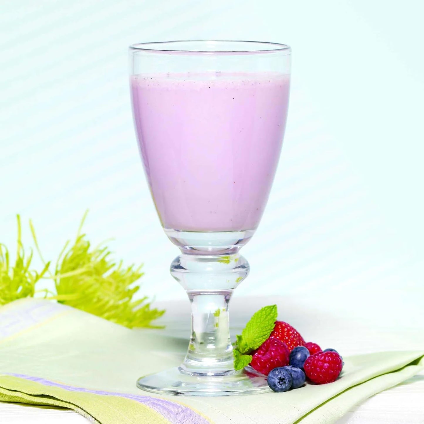 Nutmeg State Nutrition - High Protein Meal Replacement Smoothie Mix, Low Calories, 15g Protein, Low Fat, 7 Servings Per Box (Berry Creme)
