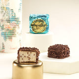 Venchi Chocoviar Stracciatella Chocolate 15-Piece Elegant Gift Box - Milk Chocolate Shell, Creamy Cocoa Nibs and Vanilla Beans Filling & Topped