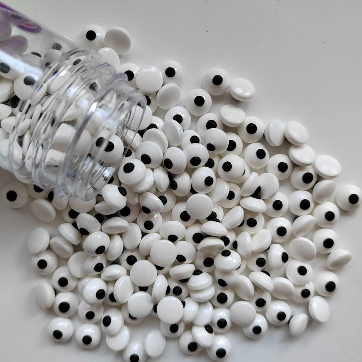 1 Bottle Candy Eyes Eyeballs - Cake Cupcake Toppers - Edible Baking Decorations for Cupcakes, Cakes, Cookies - Halloween, Christmas, Easter