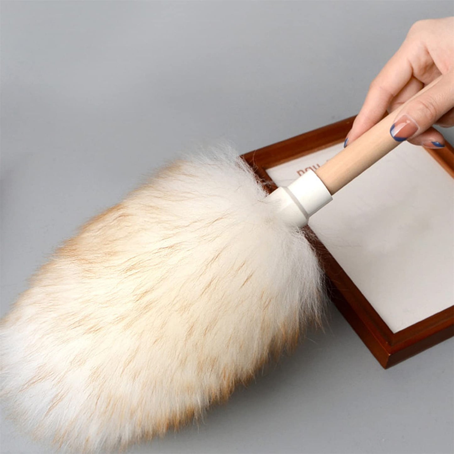 JIYAN Feather Duster with Wood Handle, Blinds Cleaner Purifier, Brush Cleaning Tool, Lambswool Dusters for Cleaning Vehicles, Office and Housework