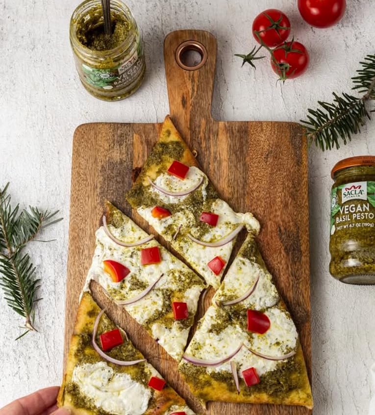 SACLA Vegan Basil Pesto alla Genovese | Dairy-Free Pesto Sauce made from Fresh Italian Basil & Cashews | 6.7 oz Glass Jar | Non-GMO, Plant-Based |