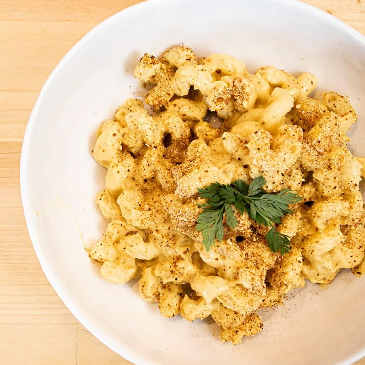 Spiceology - Nutritional Yeast Flakes - Vegan Cheese Substitute & Seasoning - Gluten Free, Plant-Based Protein for Popcorn, Pasta, Sauces & More