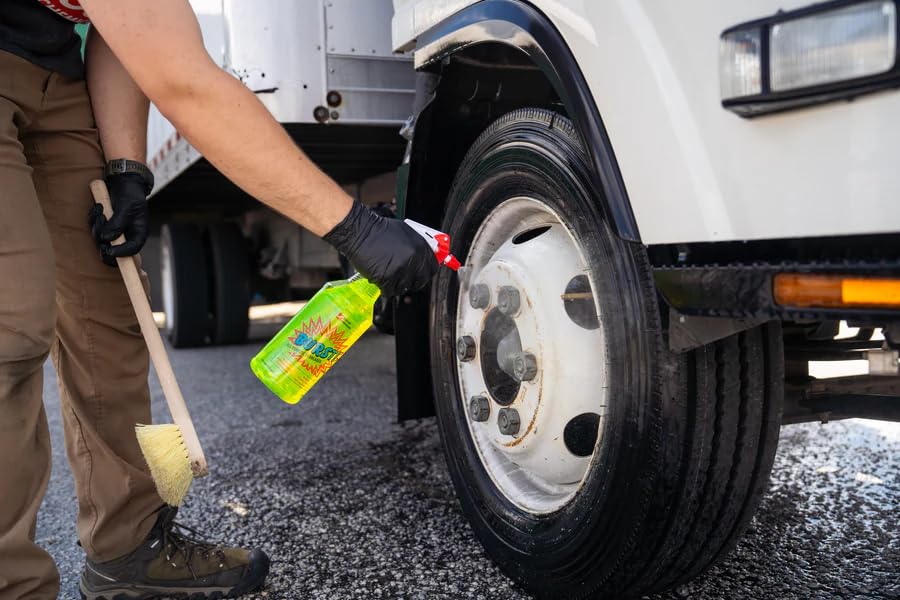 Socar Chemical Burst! All-Purpose Degreaser, Non-Caustic Formula, Multi-Surface Cleaner, for Aluminum, Vinyl, Kitchen, Bathroom, Available in 1 Qt