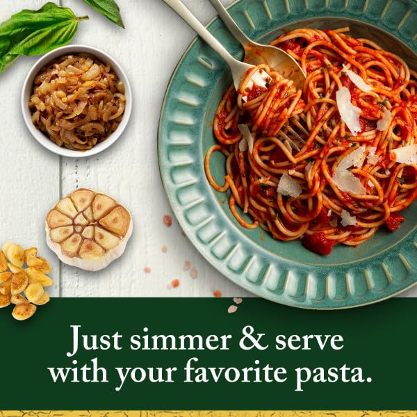 Classico Caramelized Onion & Roasted Garlic Pasta Sauce, Sweet Onion Tomato Sauce, Italian Marinara for Spaghetti, Lasagna & Chicken Parmesan, 24