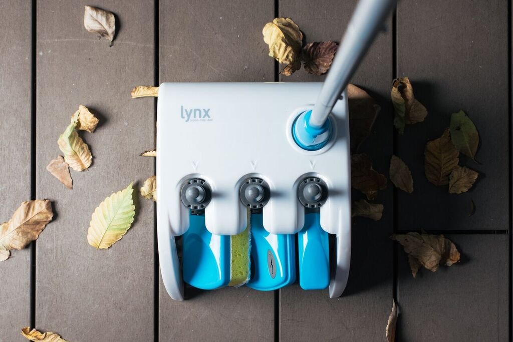 EMSON Lynx Dock 4-in-1 Broom, Mop, Duster with 20 Cleaning Pads