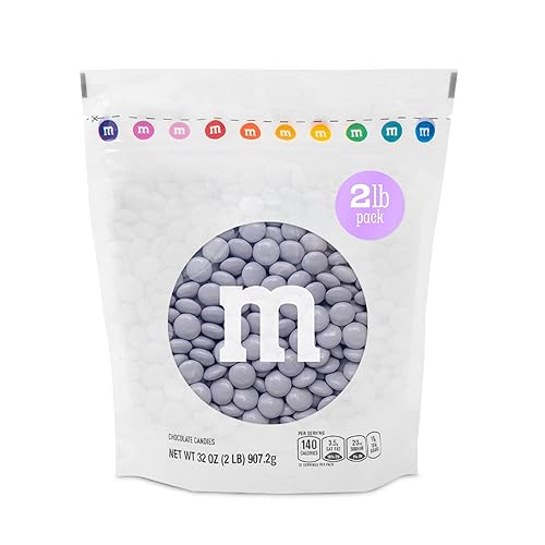 M&M’S WORLD Light Purple Milk Chocolate Candy - 2lbs Resealable Purple Candy Pack for Easter, Mother's Day, Graduations, Birthday Parties, Weddings