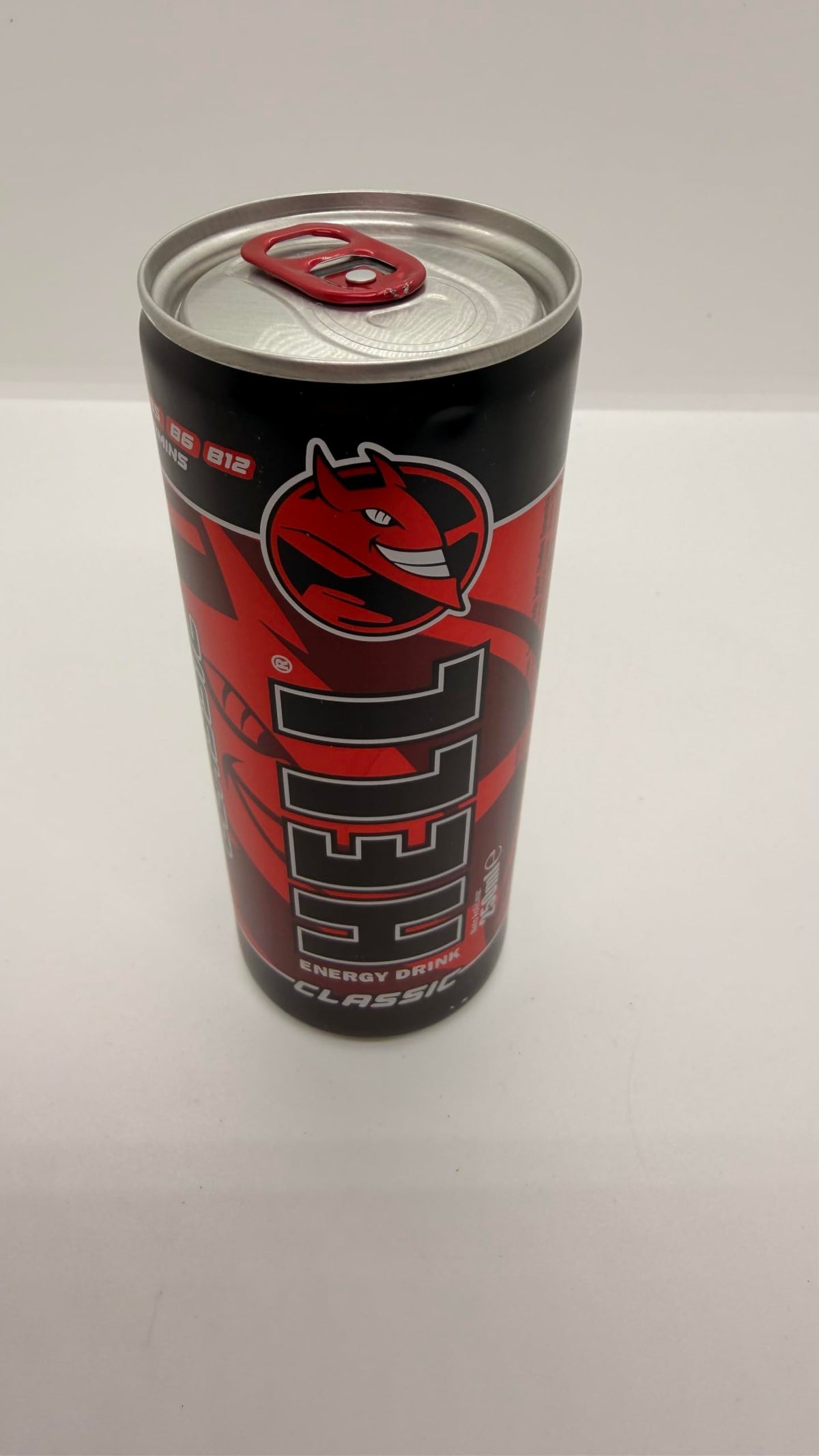 HELL CLASSIC Energy Drink | +20% More Caffeine | Vitamins B2, B3, B6, B12, C & D | No Preservatives | Environmentally Friendly Packaging | 12 x 500 ml