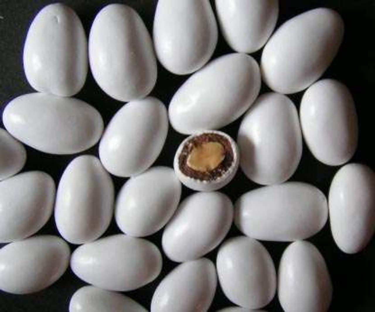 Ultra Fine Crispo Snob Confetti Toasted Almonds covered with Chocolate and Sugar Layers - White - 500 Grams (1.1LB)