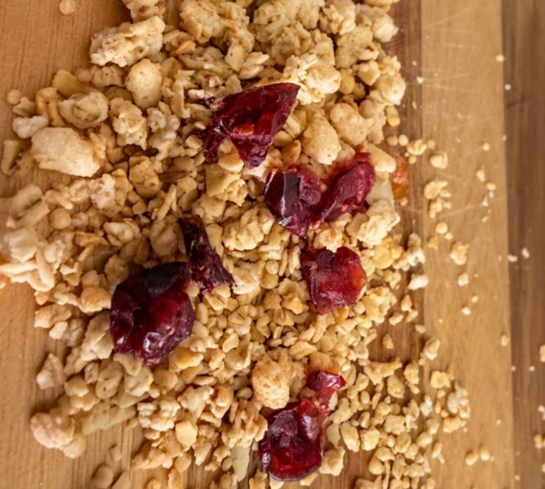Kin Kitchen non-GMO Granola & Organic Quinoa Crisps, in a Glass Jar Recyclable and Resusable. Made with Real Fruit. No Artificial Colors, Flavors, or