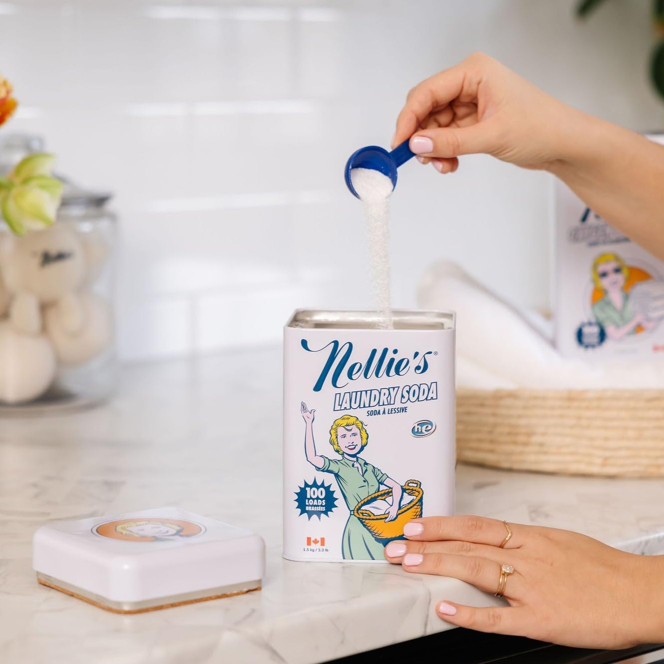 Nellie's Laundry Soda Bundle - 100 Scoops (Tin) & 50 Scoops (Pouch) - Concentrated & Septic Safe Formula - Safe for HE and Standard Washing Machines